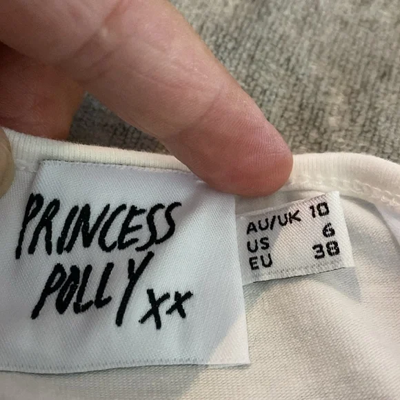 Princess Polly size 6 cropped ruched white top. {199} - Picture 3 of 8